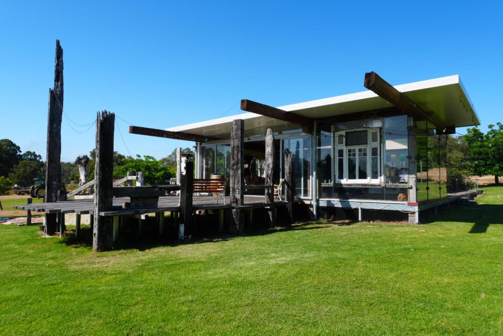 Silversprings Spa Retreat Pet Friendly Cottages And Glampings Metricup Εξωτερικό φωτογραφία
