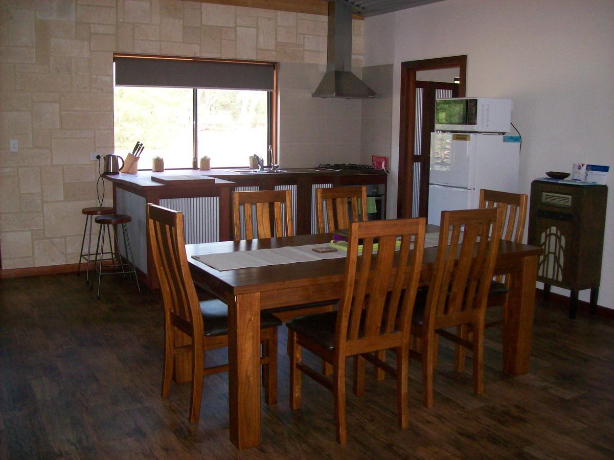 Silversprings Spa Retreat Pet Friendly Cottages And Glampings Metricup Εξωτερικό φωτογραφία